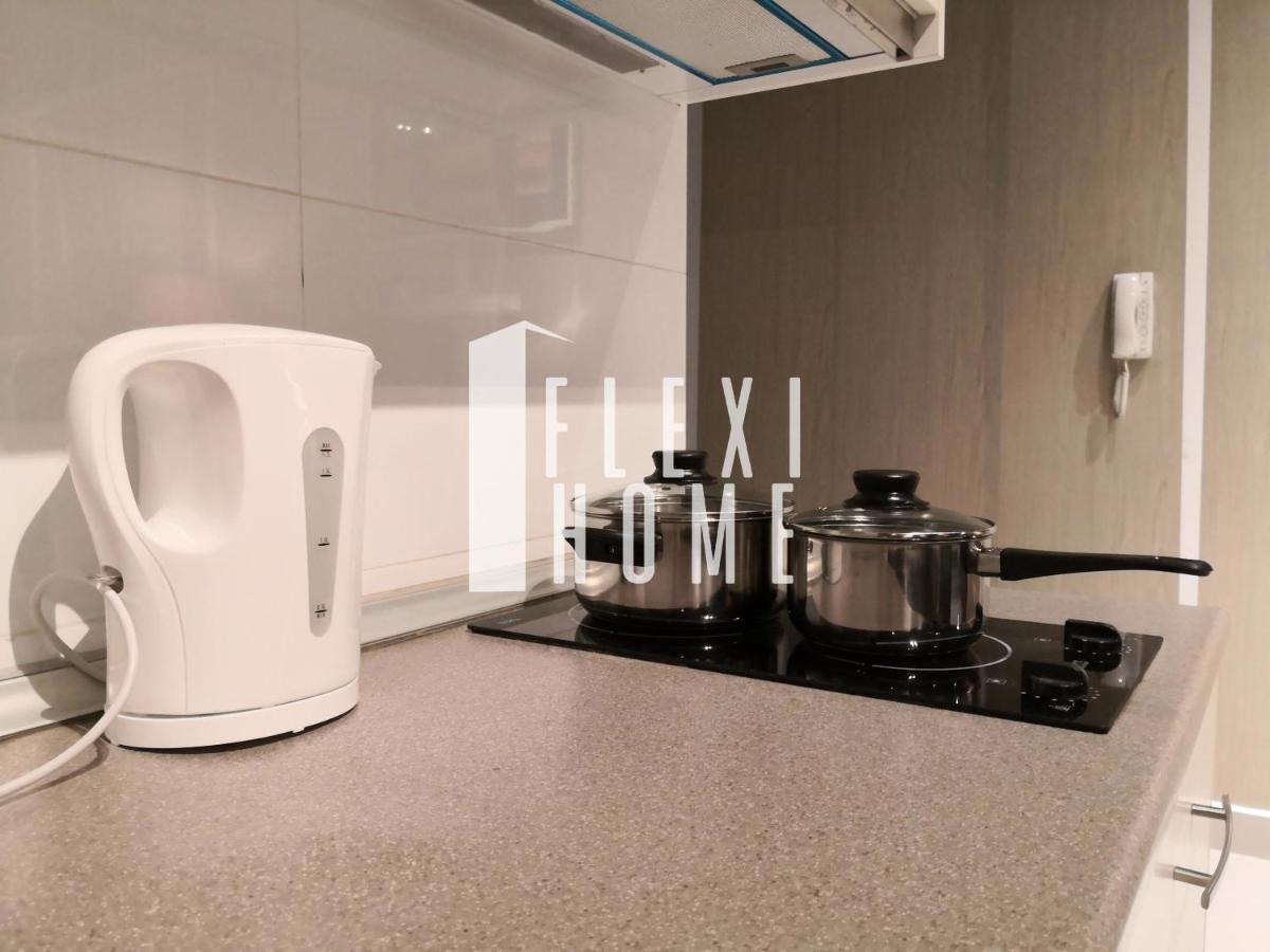 Netflix-Designed Studio Home At Cybersquare, Cyberjaya By Flexihome-My Exteriör bild